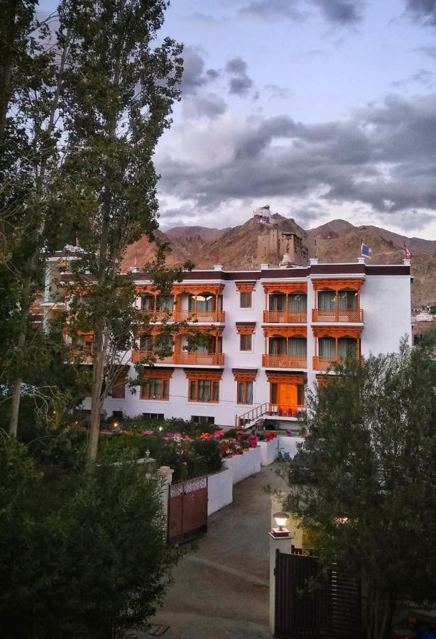 Hotel Jigmet, Leh Exteriör bild